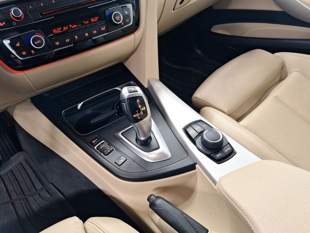 BMW 320 Gran Turismo 2017 Musta