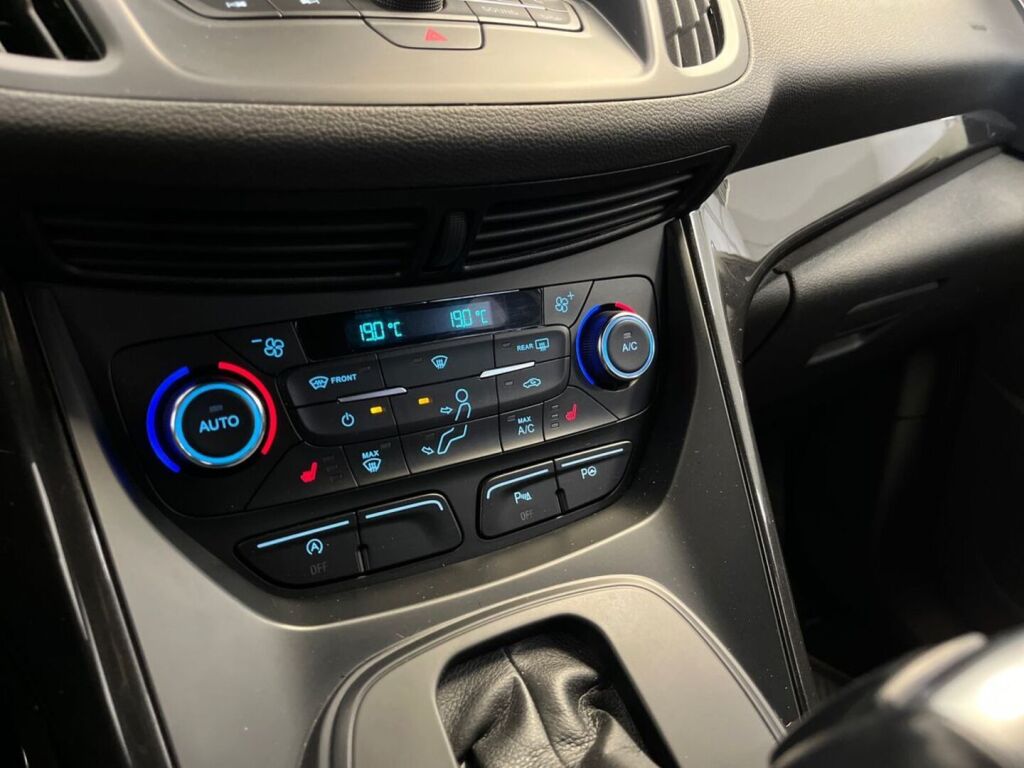Ford Kuga 2018 Valkoinen