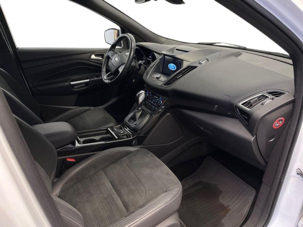 Ford Kuga 2018 Valkoinen