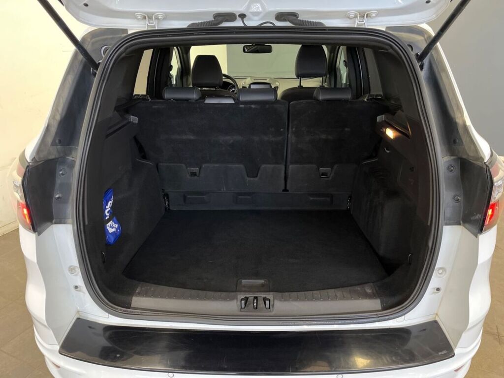 Ford Kuga 2018 Valkoinen