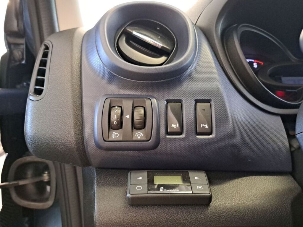 Opel Vivaro 2017 Sininen