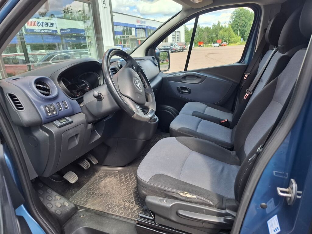 Opel Vivaro 2017 Sininen
