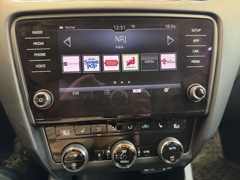 Skoda Octavia 2017 Sininen