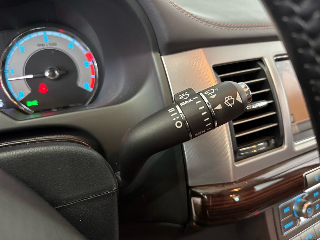 Jaguar XF 2011 Musta