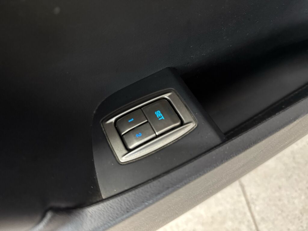 Jaguar XF 2011 Musta