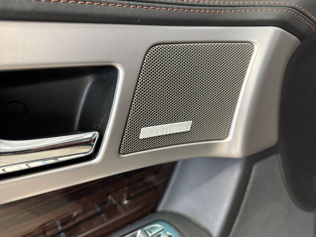 Jaguar XF 2011 Musta