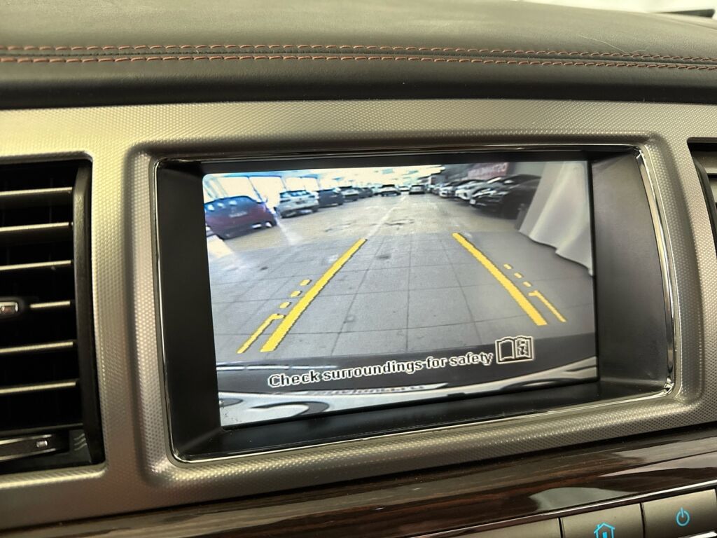 Jaguar XF 2011 Musta