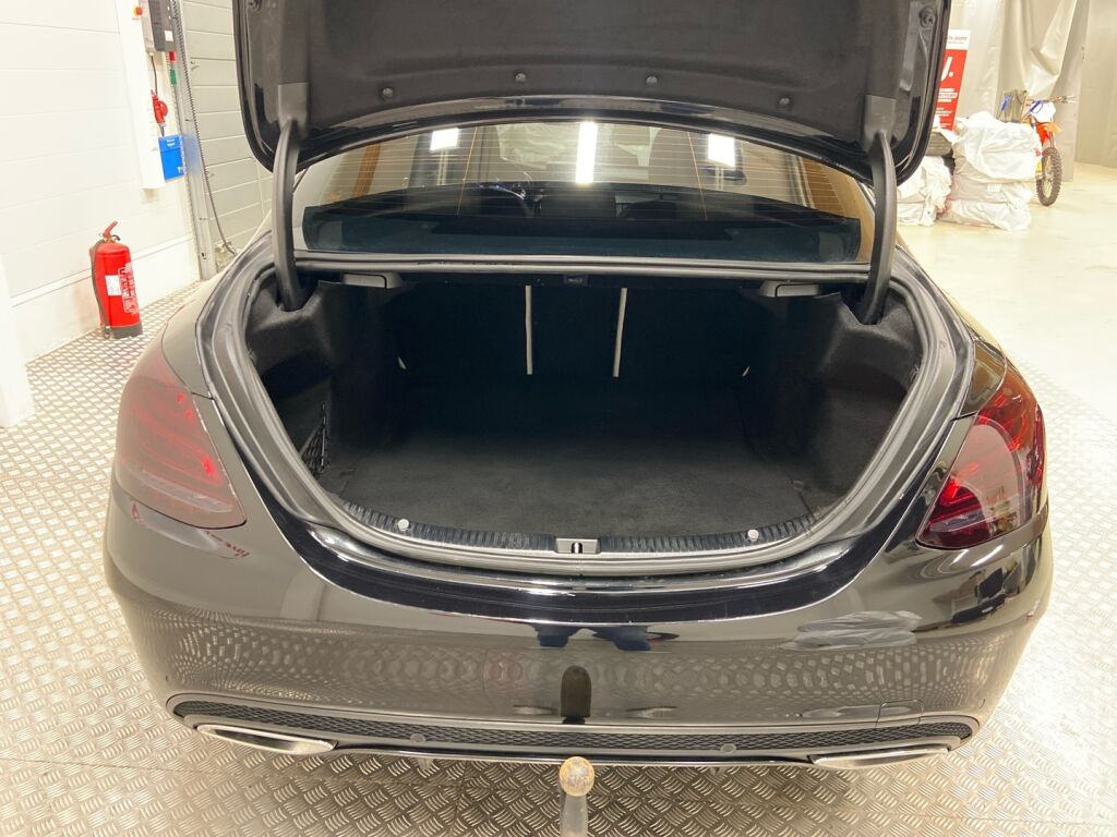 Mercedes-Benz C 2018 Musta