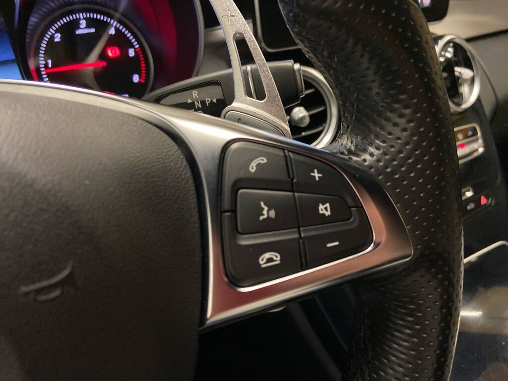 Mercedes-Benz C 2018 Musta