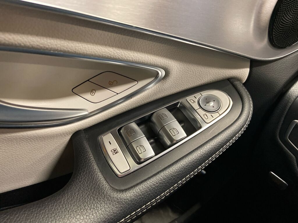 Mercedes-Benz C 2018 Musta