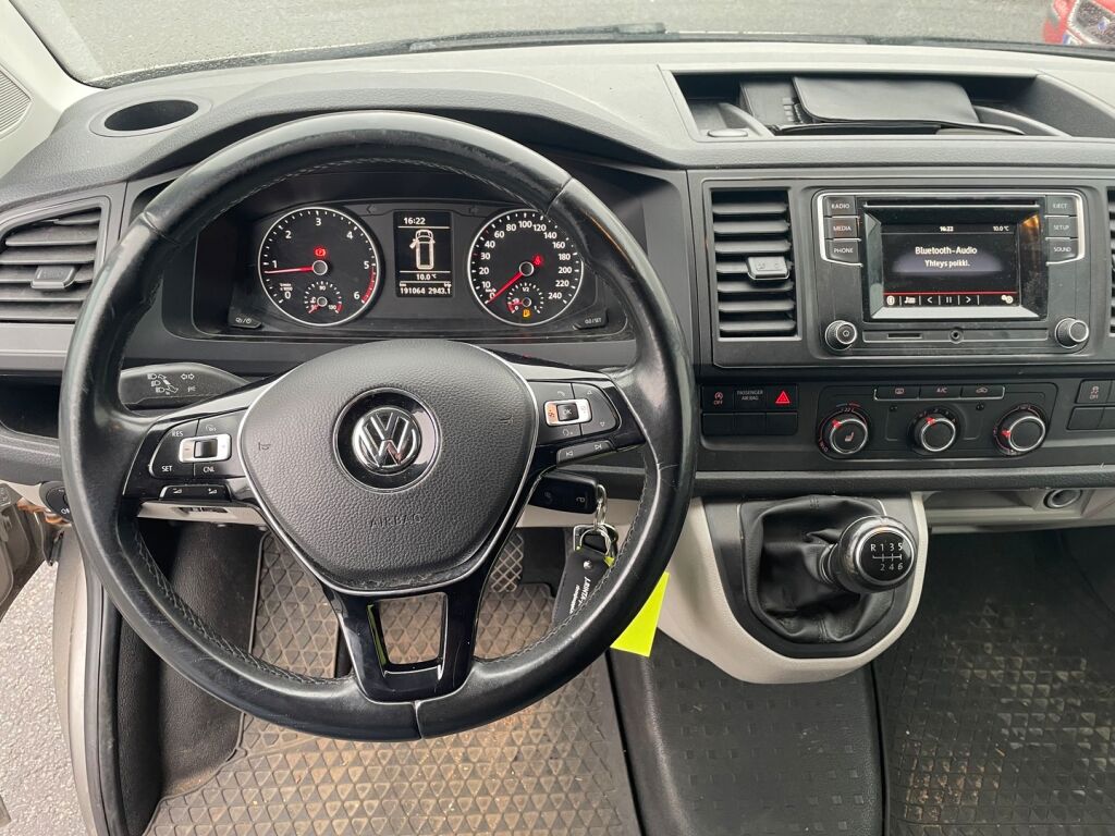 Volkswagen Transporter 2018 Ruskea (beige)