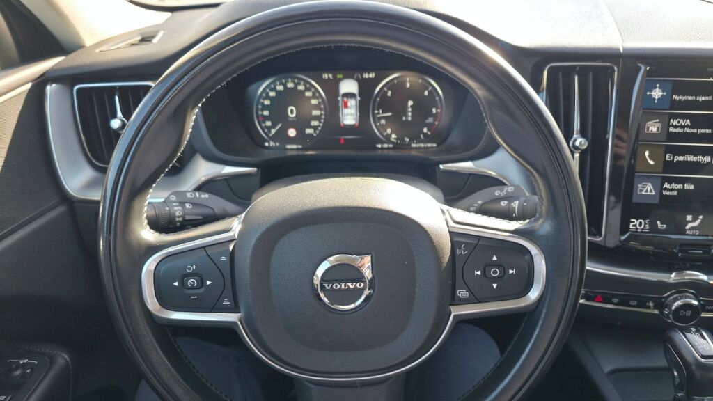 Volvo XC60 2017 Sininen