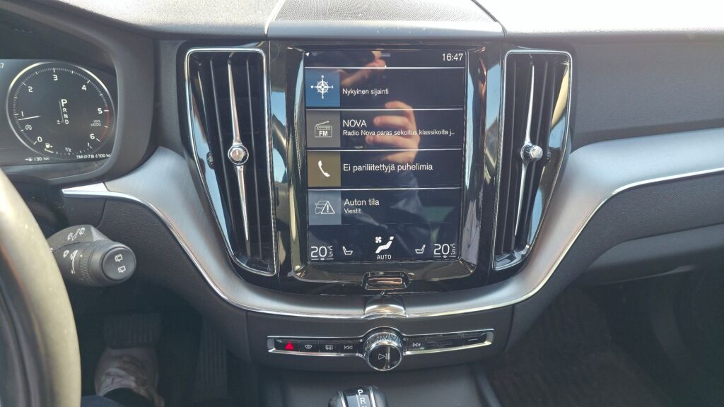 Volvo XC60 2017 Sininen