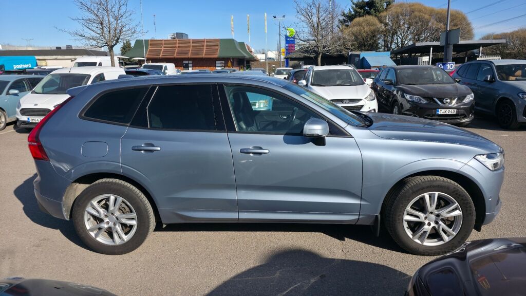 Volvo XC60 2017 Sininen