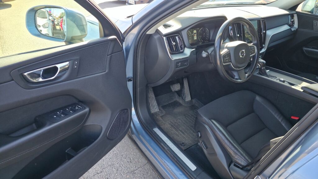 Volvo XC60 2017 Sininen