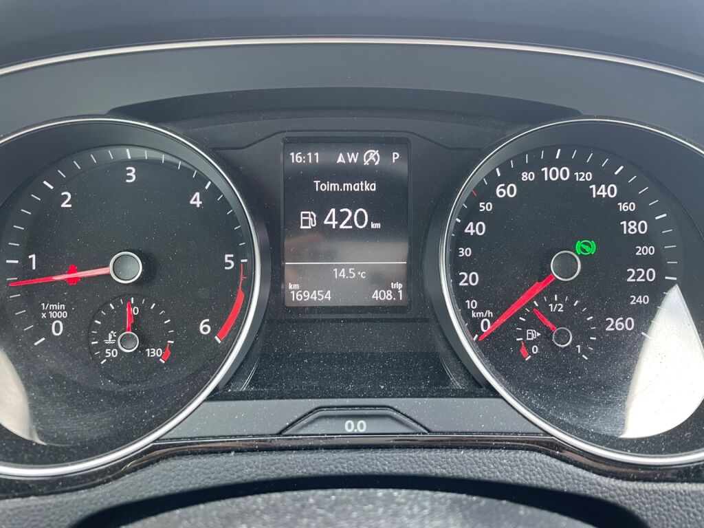 Volkswagen Passat 2018 Sininen