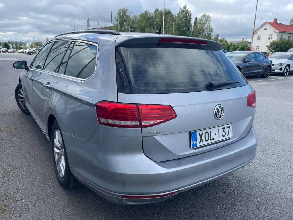 Volkswagen Passat 2018 Sininen