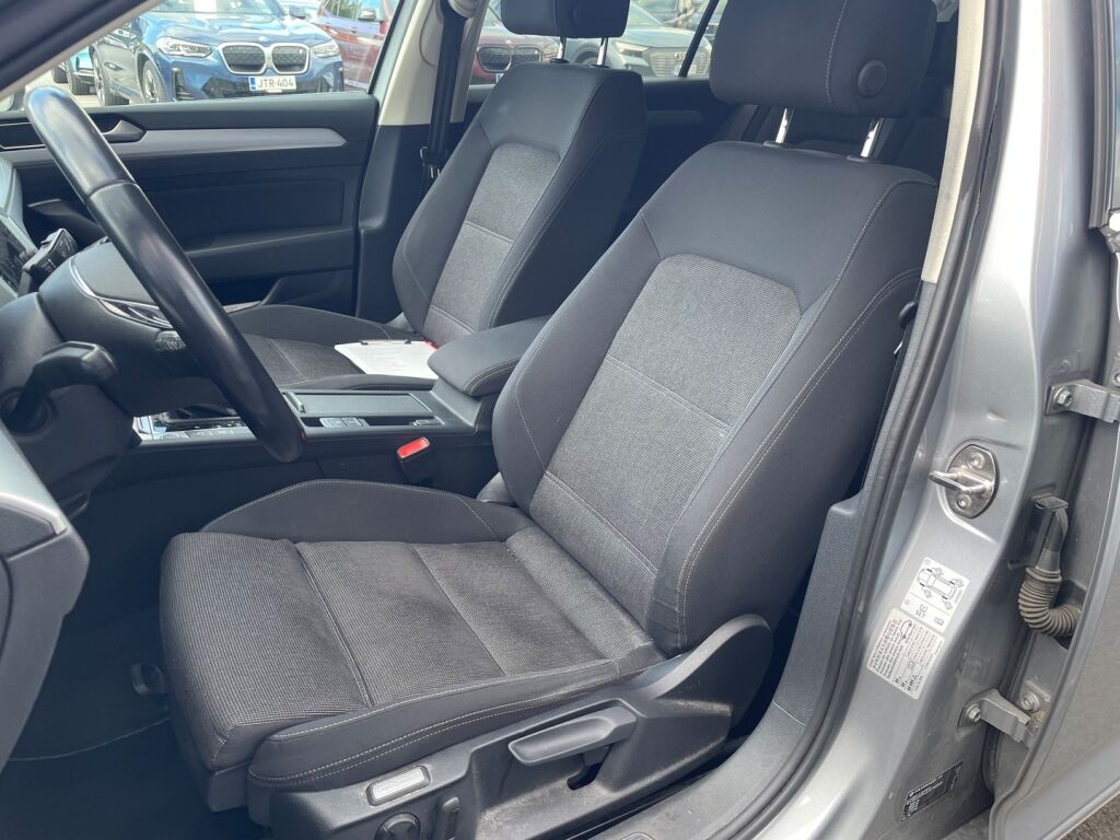 Volkswagen Passat 2018 Sininen