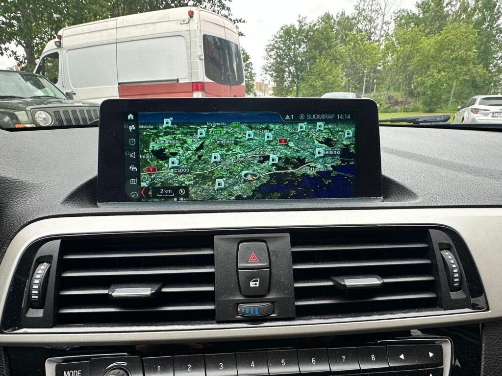 BMW 118 2018 Musta