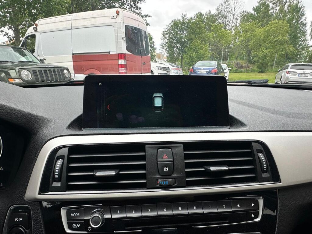 BMW 118 2018 Musta