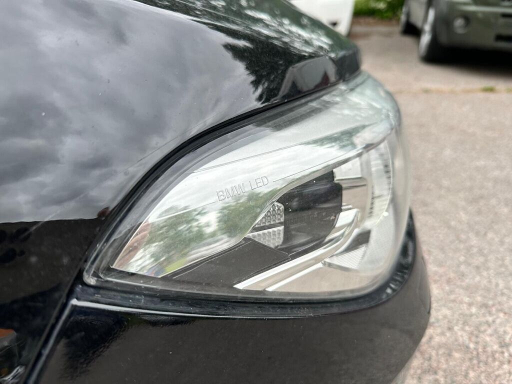 BMW 118 2018 Musta