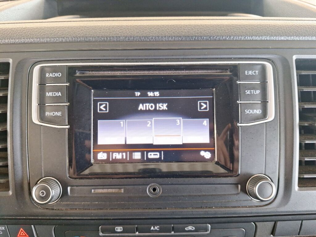 Volkswagen Transporter 2018 Musta