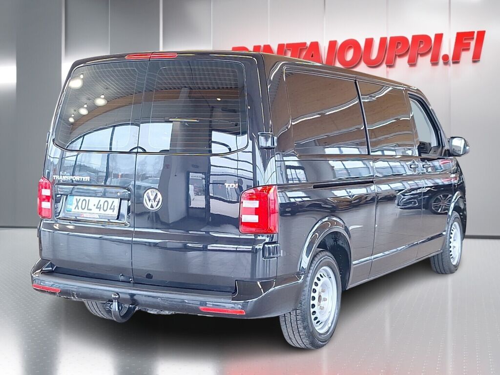 Volkswagen Transporter 2018 Musta