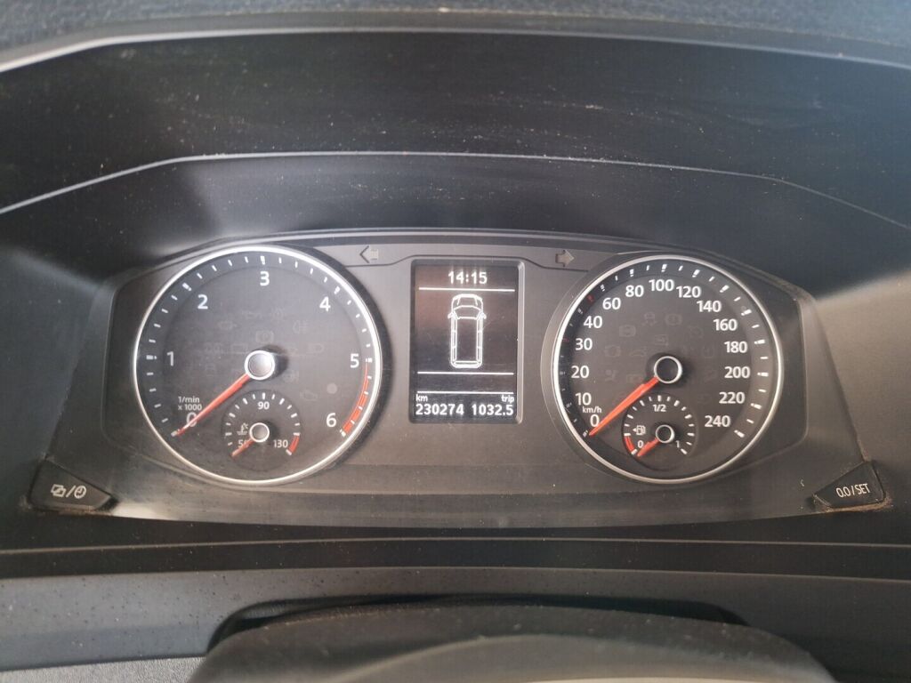 Volkswagen Transporter 2018 Musta