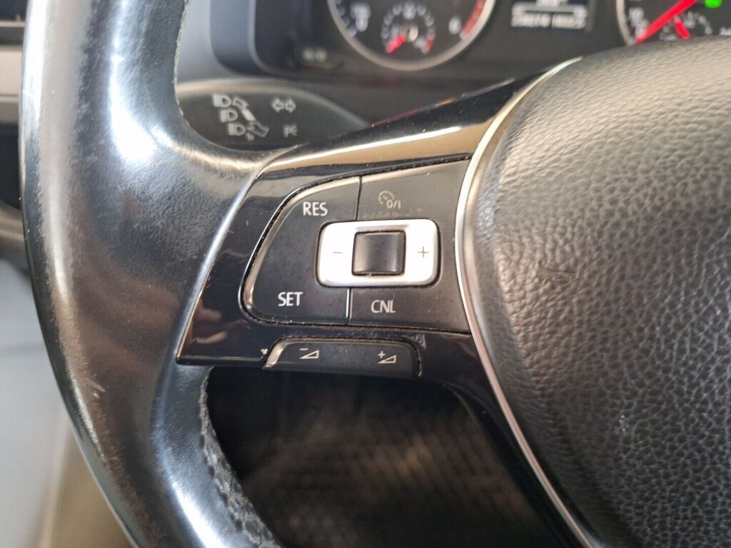 Volkswagen Transporter 2018 Musta