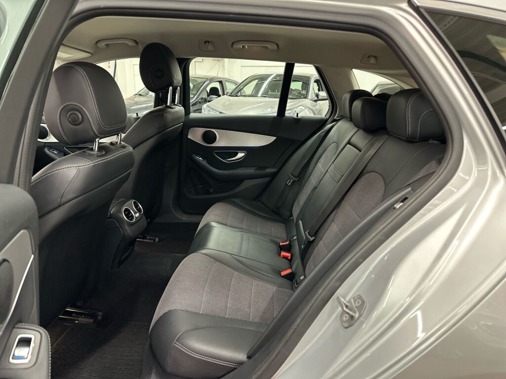 Mercedes-Benz C 2018 Harmaa