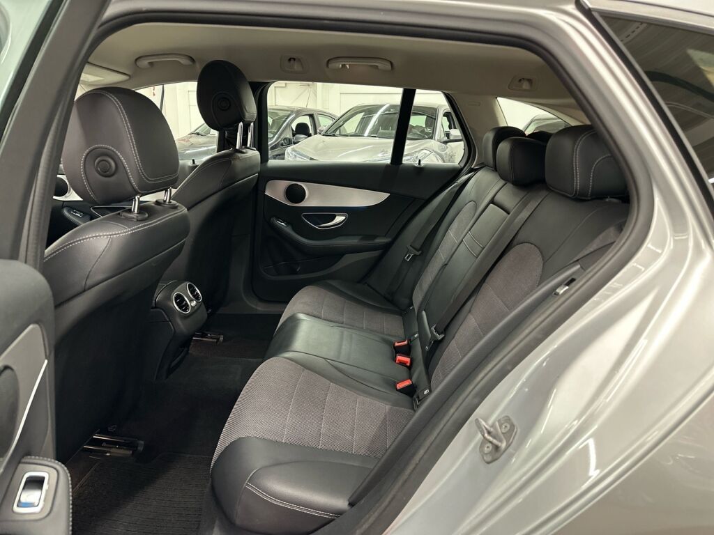 Mercedes-Benz C 2018 Harmaa