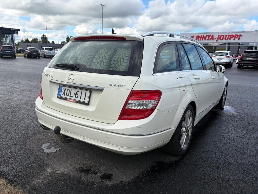 Mercedes-Benz C 2010 Valkoinen