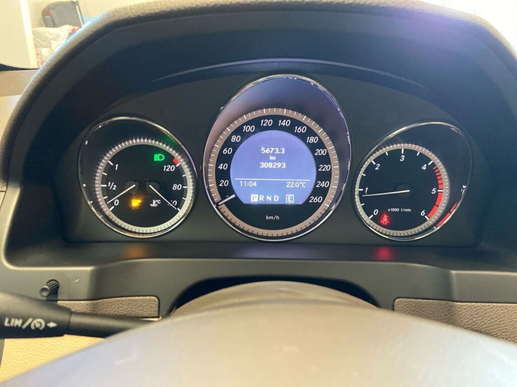 Mercedes-Benz C 2010 Valkoinen