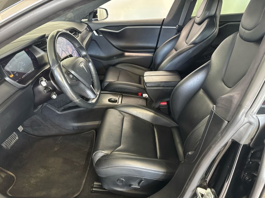 Tesla Model S 2019 Musta