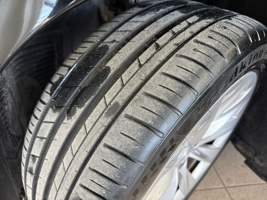 Tesla Model S 2019 Musta