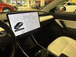 Tesla Model 3 2019 Harmaa