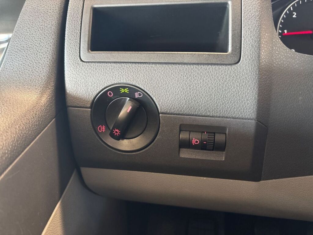 Volkswagen Transporter 2013 Valkoinen