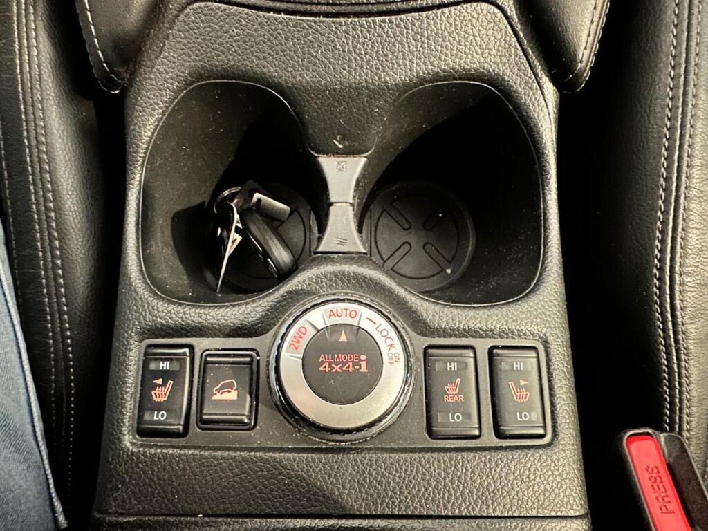 Nissan X-Trail 2018 Musta