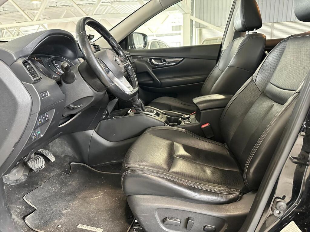 Nissan X-Trail 2018 Musta