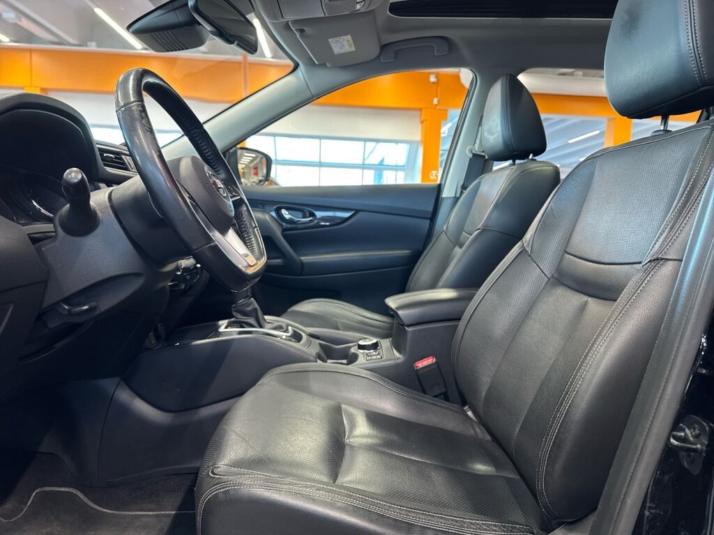 Nissan X-Trail 2018 Musta