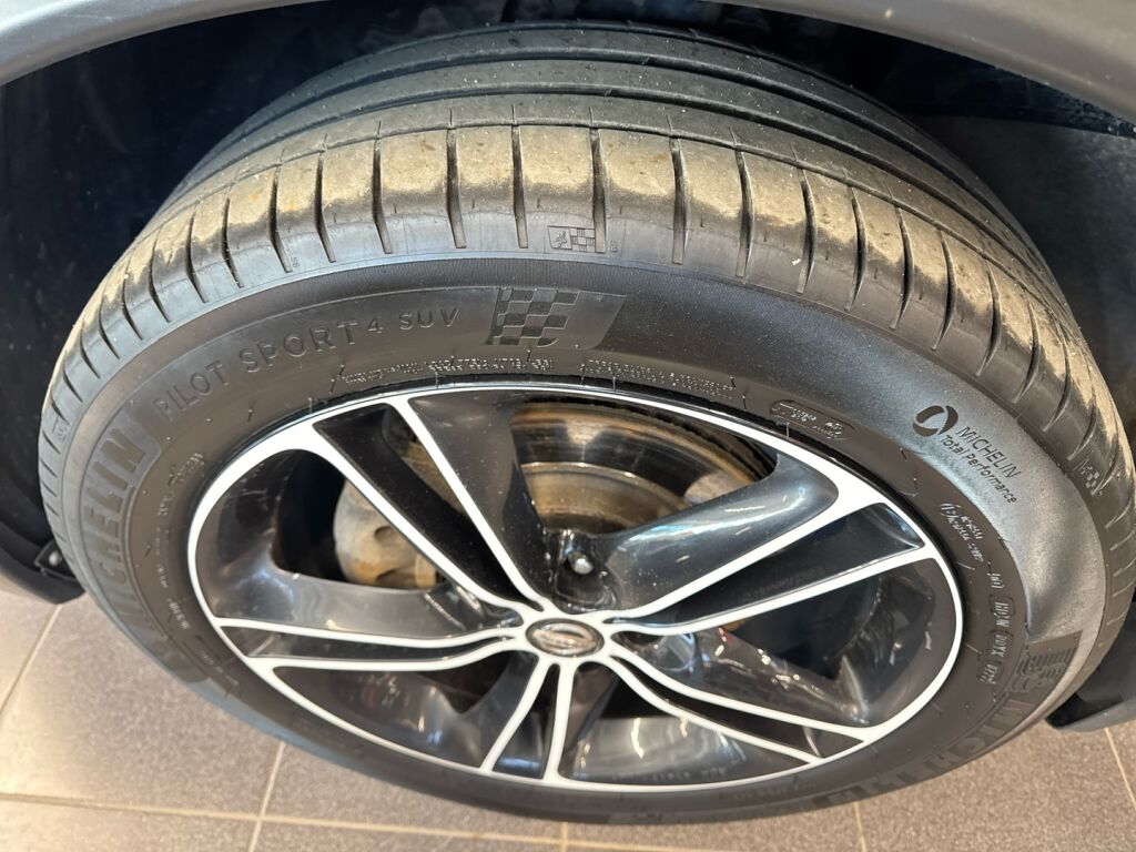 Nissan X-Trail 2018 Musta