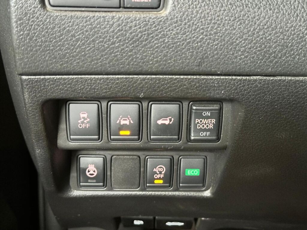 Nissan X-Trail 2018 Musta