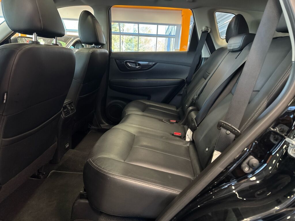 Nissan X-Trail 2018 Musta