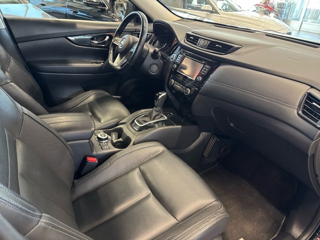 Nissan X-Trail 2018 Musta