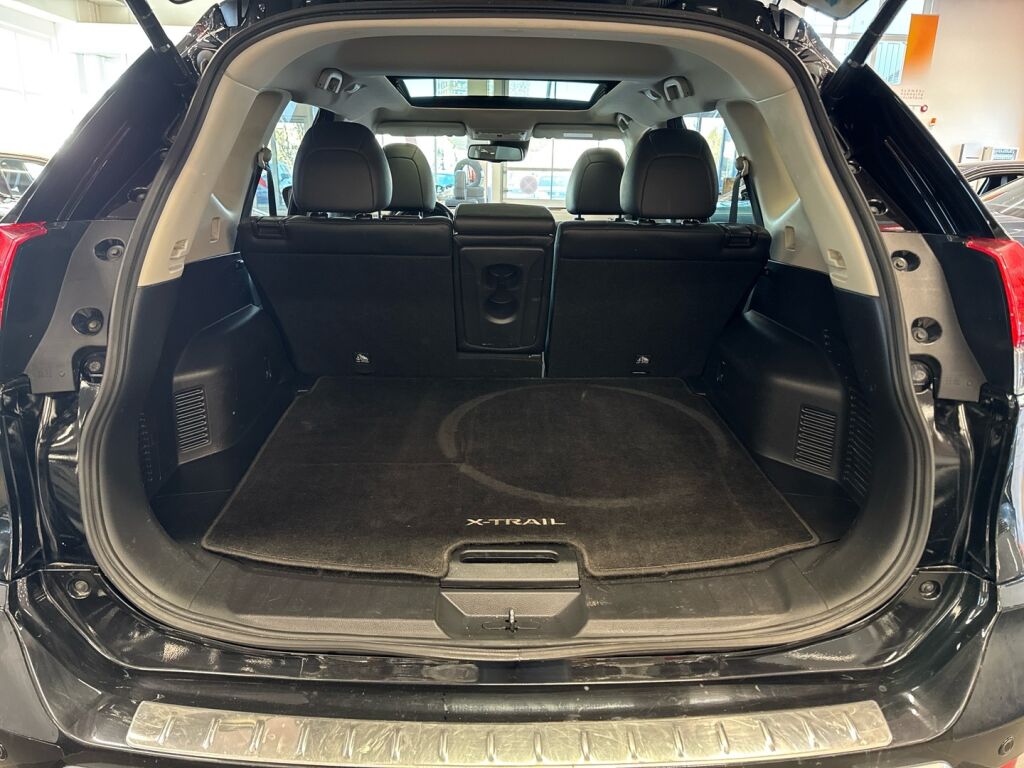 Nissan X-Trail 2018 Musta