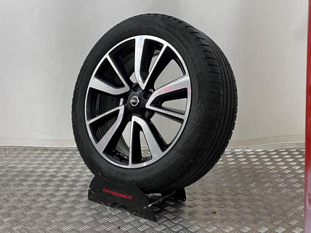 Nissan X-Trail 2018 Musta