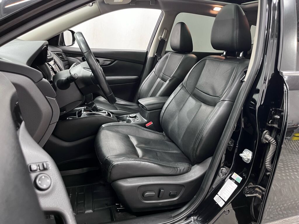 Nissan X-Trail 2018 Musta