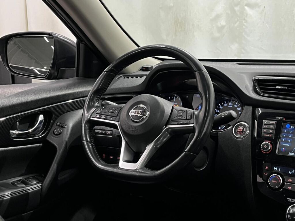 Nissan X-Trail 2018 Musta