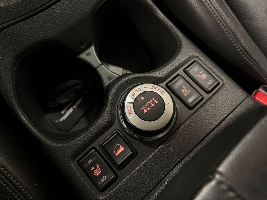 Nissan X-Trail 2018 Musta