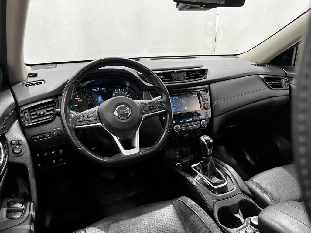 Nissan X-Trail 2018 Musta